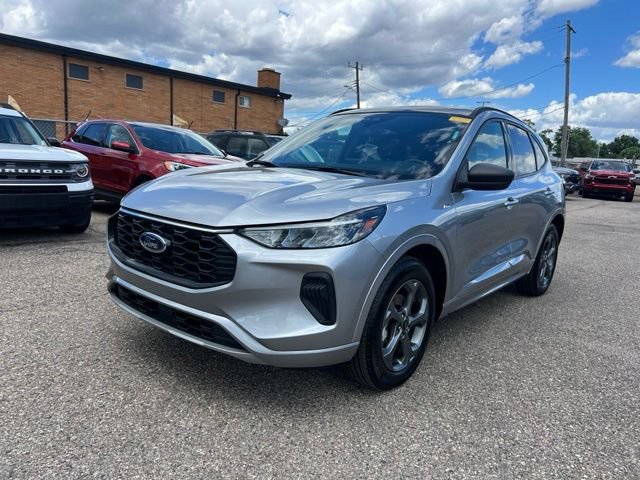 Certified 2024 Ford Escape ST-Line w/ Tech Pack #1 AWD/4WD image 25