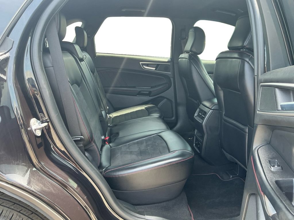 Certified 2024 Ford Edge ST-Line AWD/4WD image 23