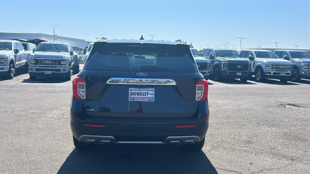 Certified 2023 Ford Explorer XLT w/ Equipment Group 202A RWD image 4
