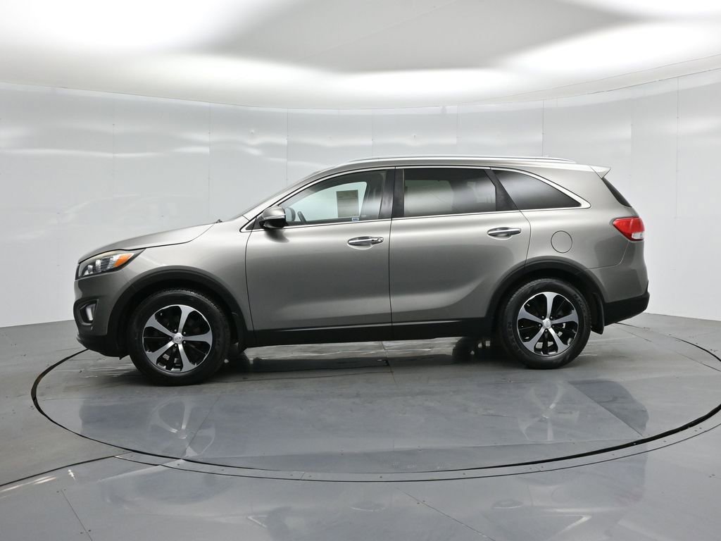 Used 2017 Kia Sorento EX image 27