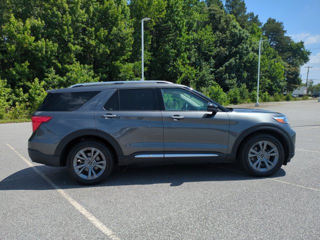Certified 2020 Ford Explorer Limited AWD/4WD image 3
