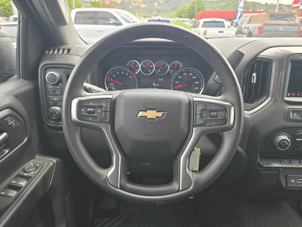 Used 2022 Chevrolet Silverado 1500 Custom w/ LPO, Blackout Package AWD/4WD image 12