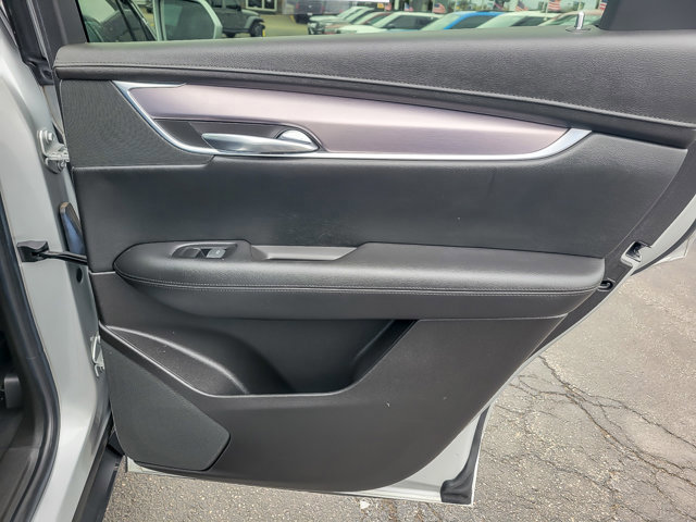 Used 2018 Cadillac XT5 Luxury w/ Driver Awareness Package image 24