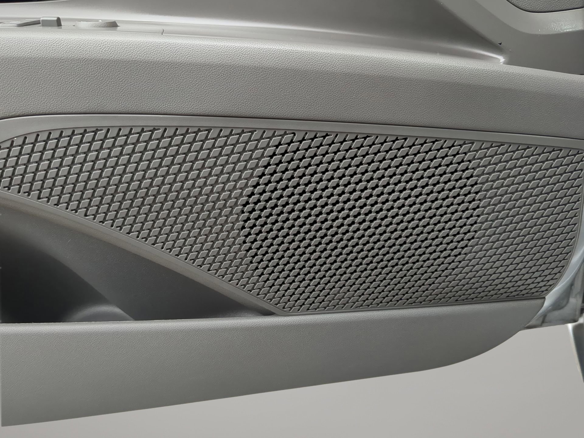 Used 2023 Hyundai Elantra SEL w/ Cargo Package image 46