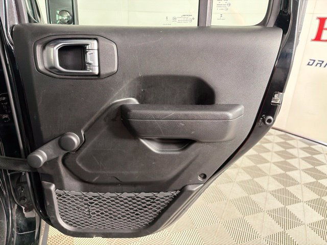 Used 2023 Jeep Gladiator Sport AWD/4WD image 33
