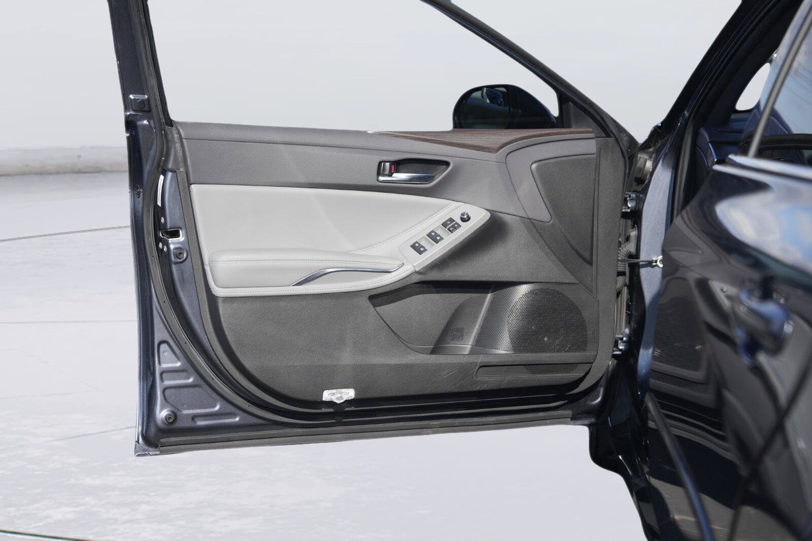 Used 2019 Toyota Avalon XLE w/ Moonroof Package FWD image 31