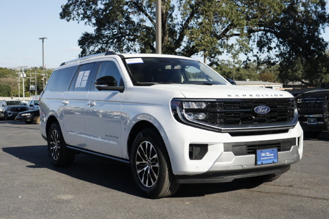 Certified 2025 Ford Expedition Max Platinum AWD/4WD image 7