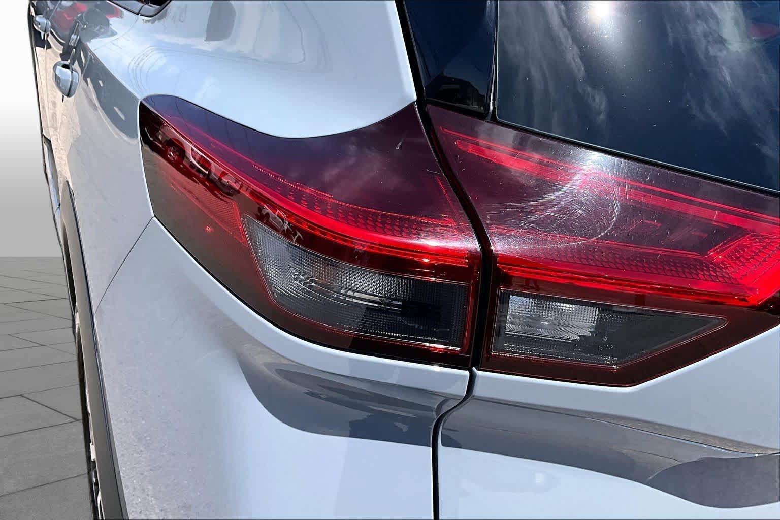 Used 2023 Nissan Rogue Platinum w/ Platinum Premium Package FWD image 28