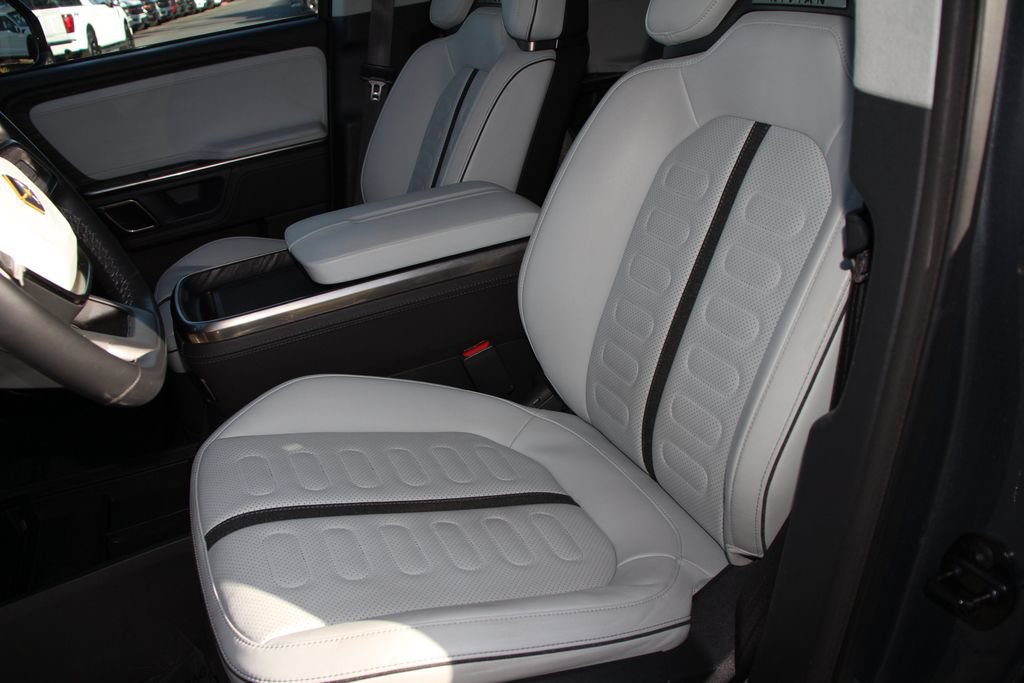 Used 2023 Rivian R1T Adventure AWD/4WD image 23
