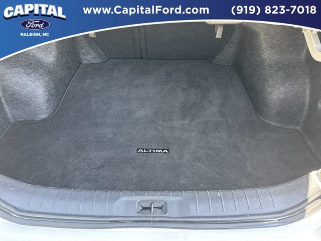 Used 2025 Nissan Altima 2.5 SV FWD image 16