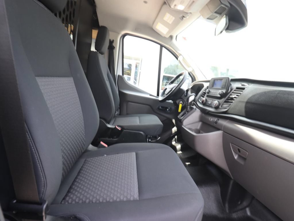 Certified 2025 Ford Transit 250 Low Roof w/ Exterior Upgrade Package RWD image 9