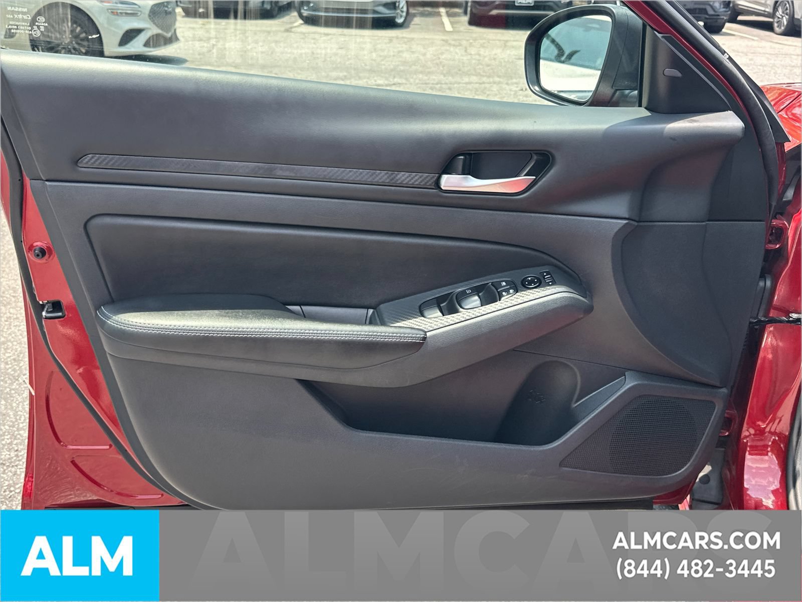 Used 2024 Nissan Altima 2.5 SV FWD image 11