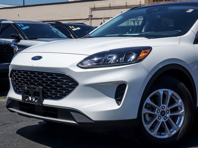 Certified 2022 Ford Escape SE w/ Convenience Package FWD image 3