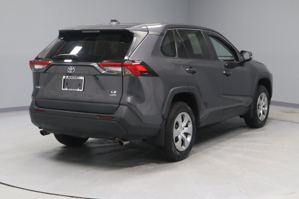 Used 2022 Toyota RAV4 LE AWD/4WD image 7