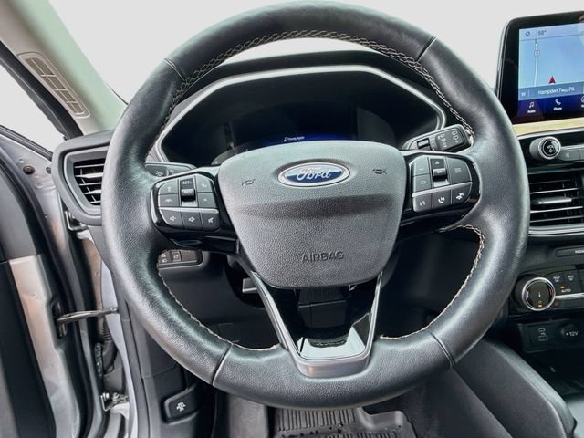 Certified 2022 Ford Escape Titanium w/ Titanium Elite Package AWD/4WD image 17