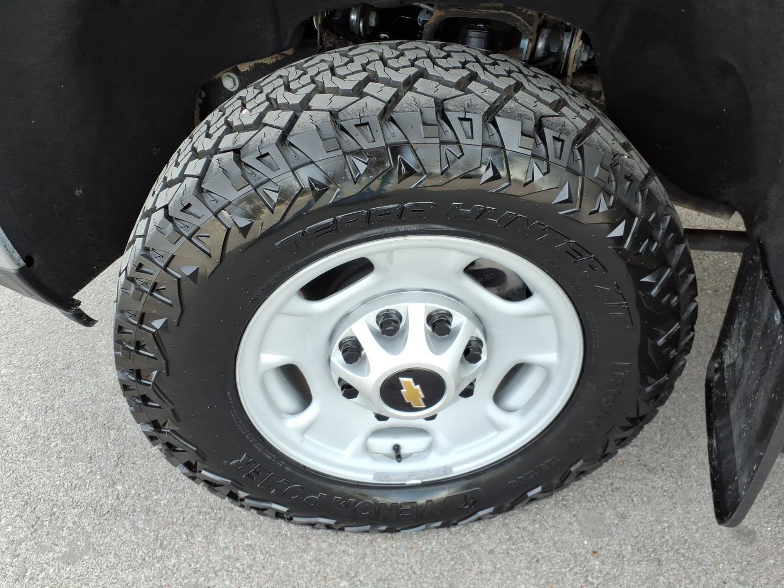 Used 2025 Chevrolet Silverado 2500 W/T w/ WT Convenience Package image 9