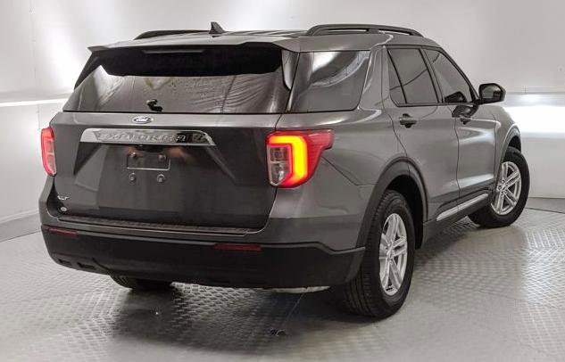 Certified 2023 Ford Explorer XLT image 4