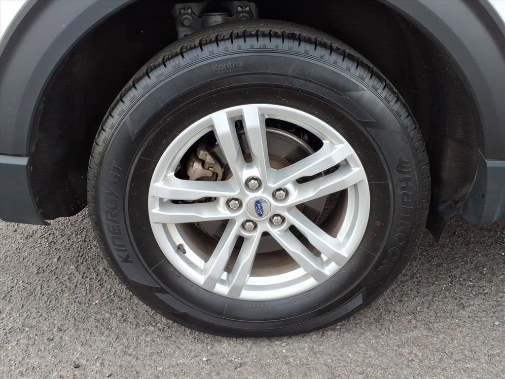 Certified 2022 Ford Explorer XLT w/ Class IV Trailer Tow Package image 7