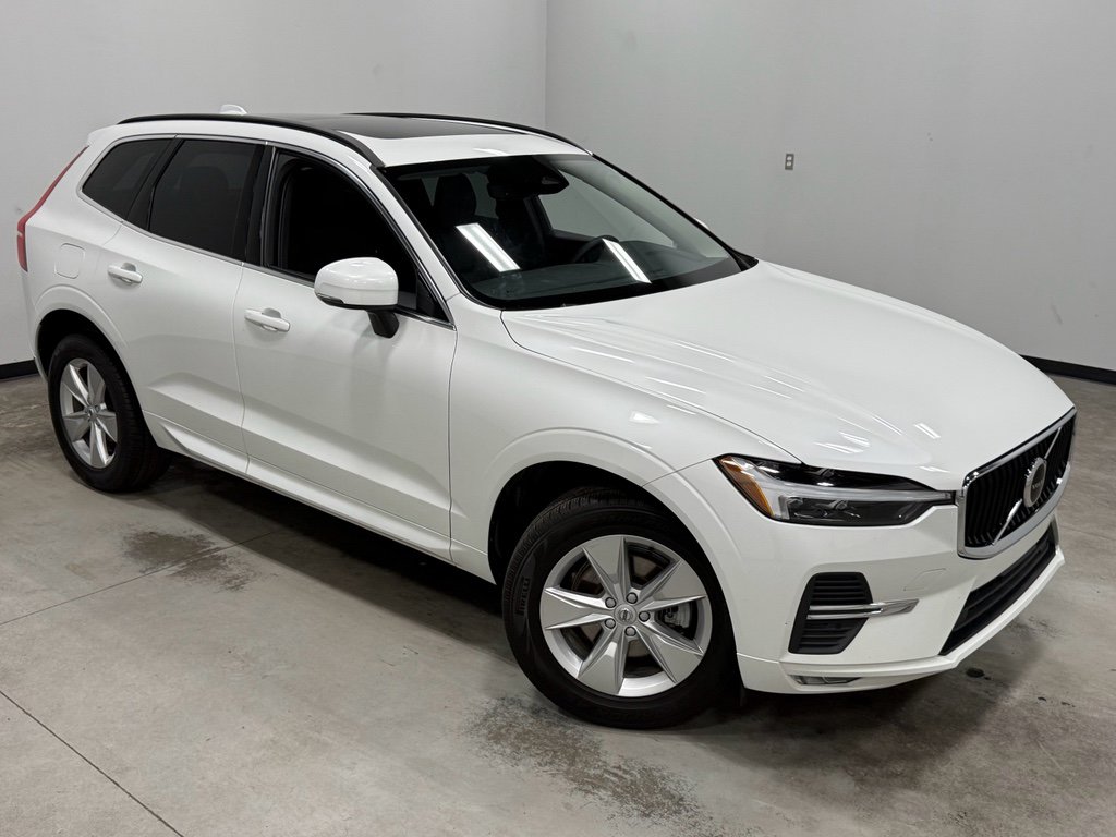 Used 2022 Volvo XC60 B5 Momentum image 33