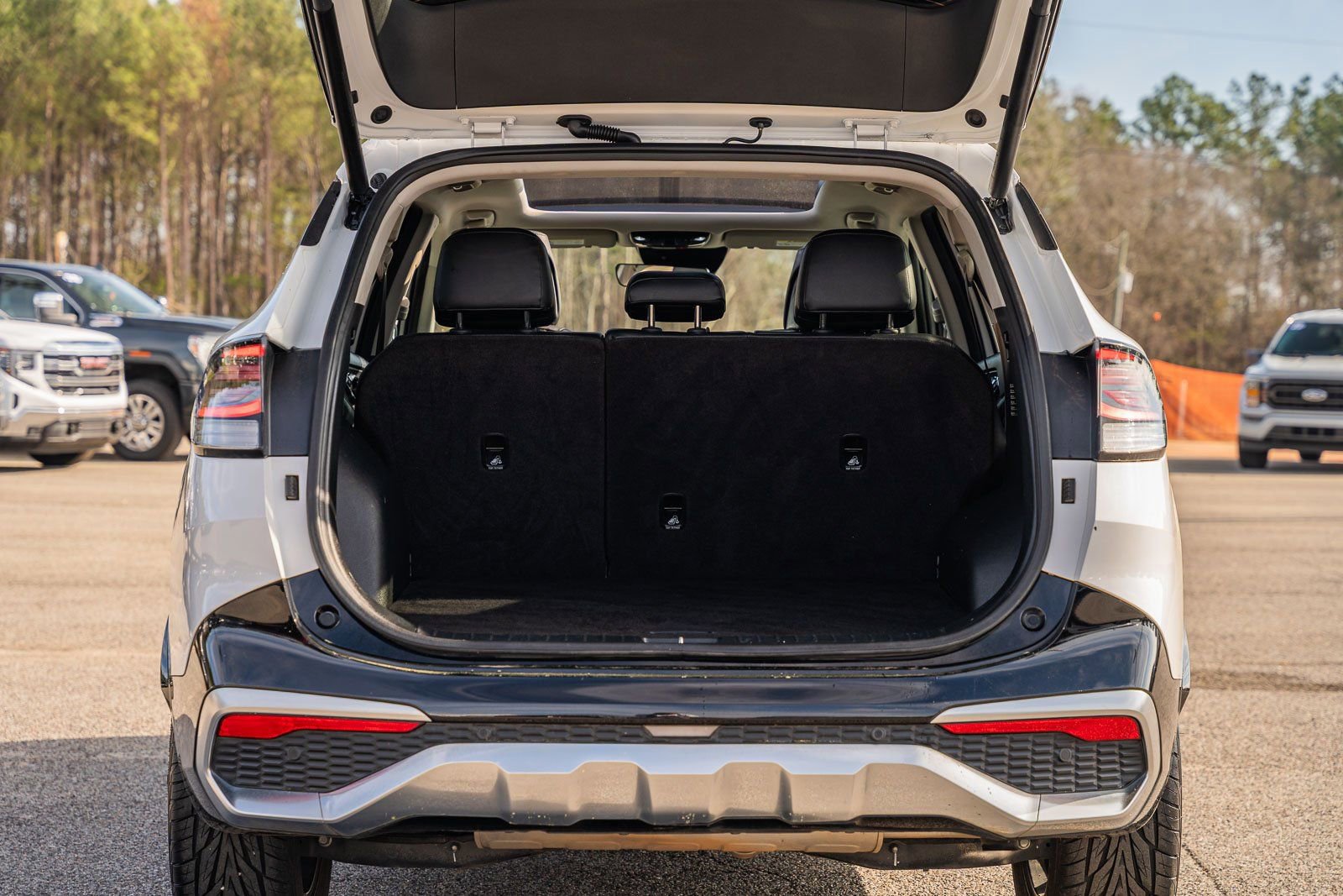 Used 2023 Kia Sportage SX image 16