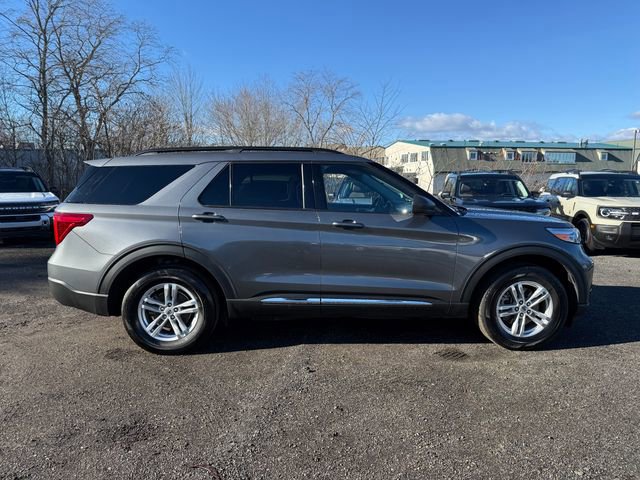 Certified 2023 Ford Explorer XLT w/ Equipment Group 202A image 4