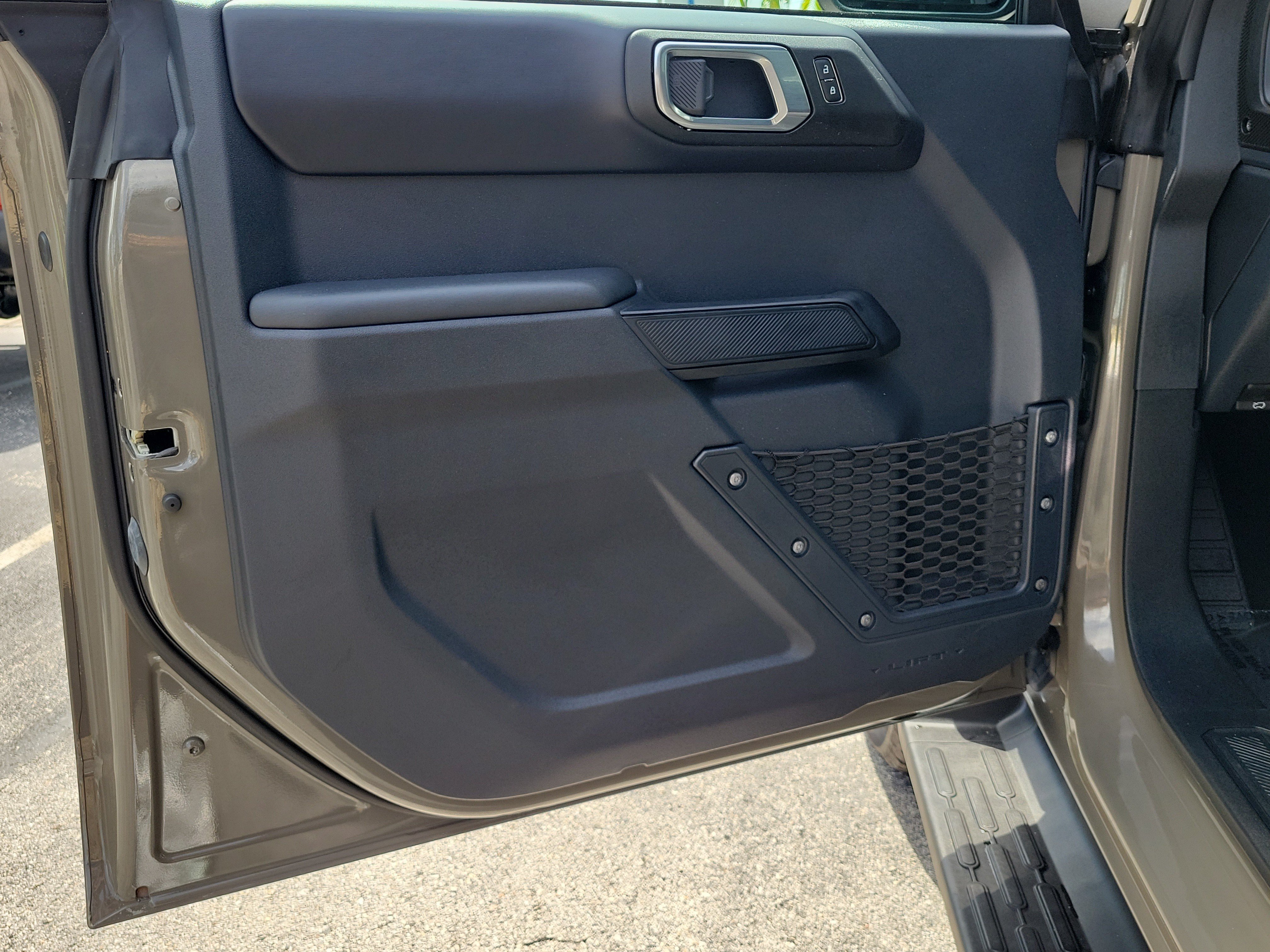 Certified 2025 Ford Bronco Outer Banks AWD/4WD image 17