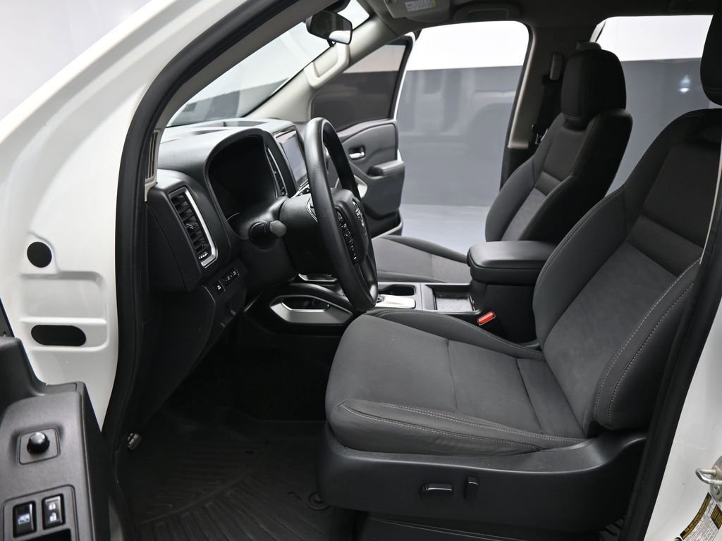 Used 2022 Nissan Frontier SV w/ Technology Package image 37