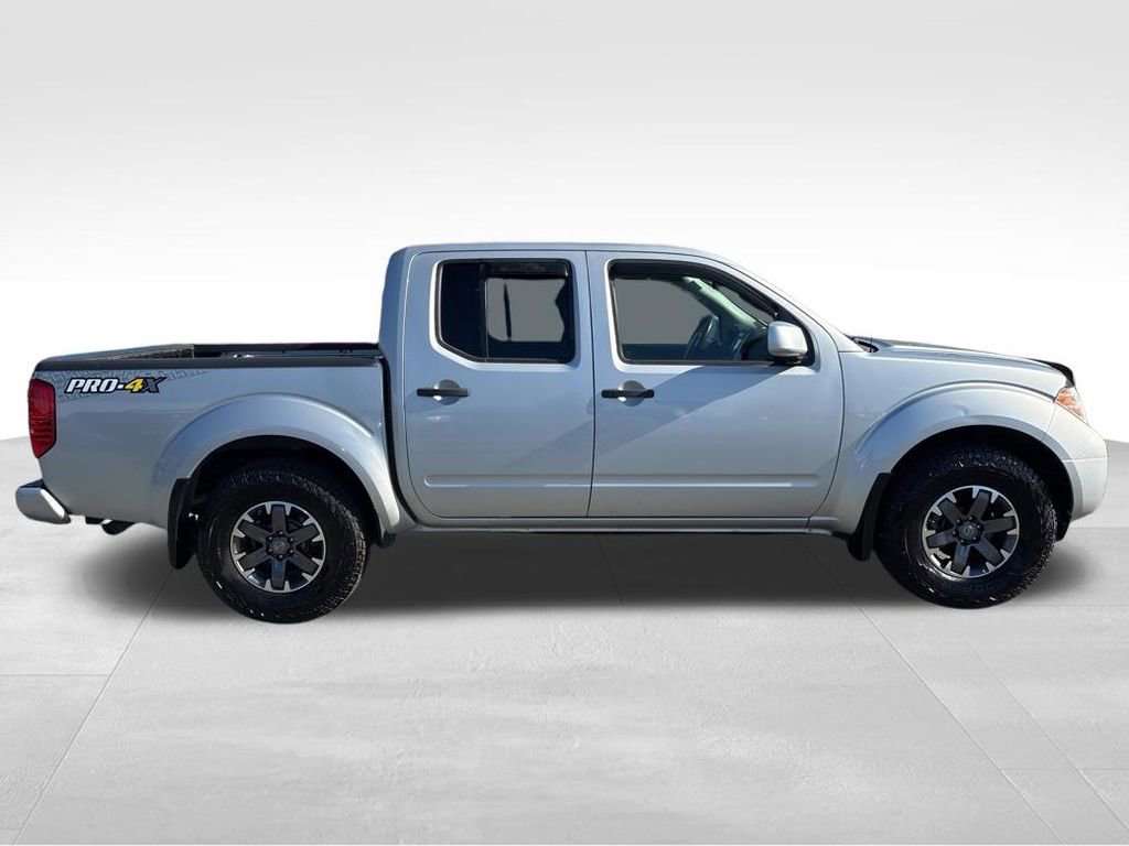 Used 2018 Nissan Frontier PRO-4X image 6