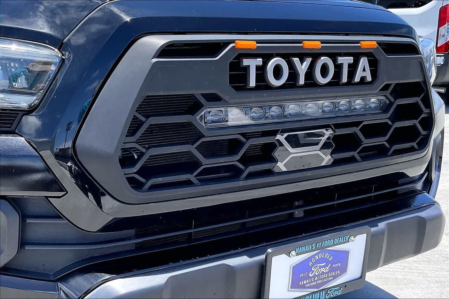 Used 2023 Toyota Tacoma TRD Off-Road AWD/4WD image 33