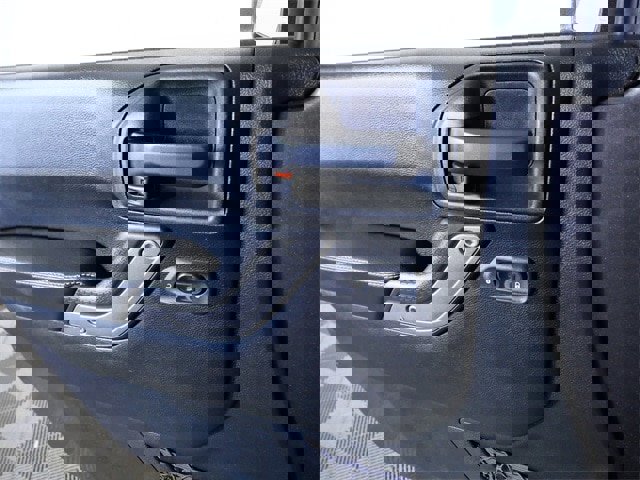 Used 2017 Jeep Wrangler Unlimited Sport image 25