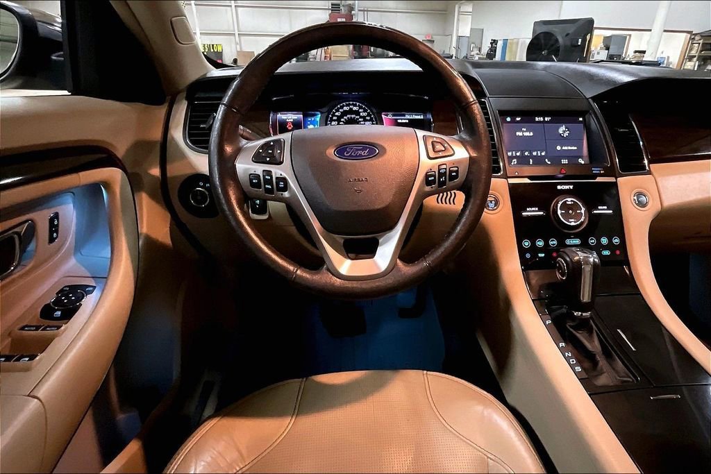Certified 2017 Ford Taurus Limited image 7