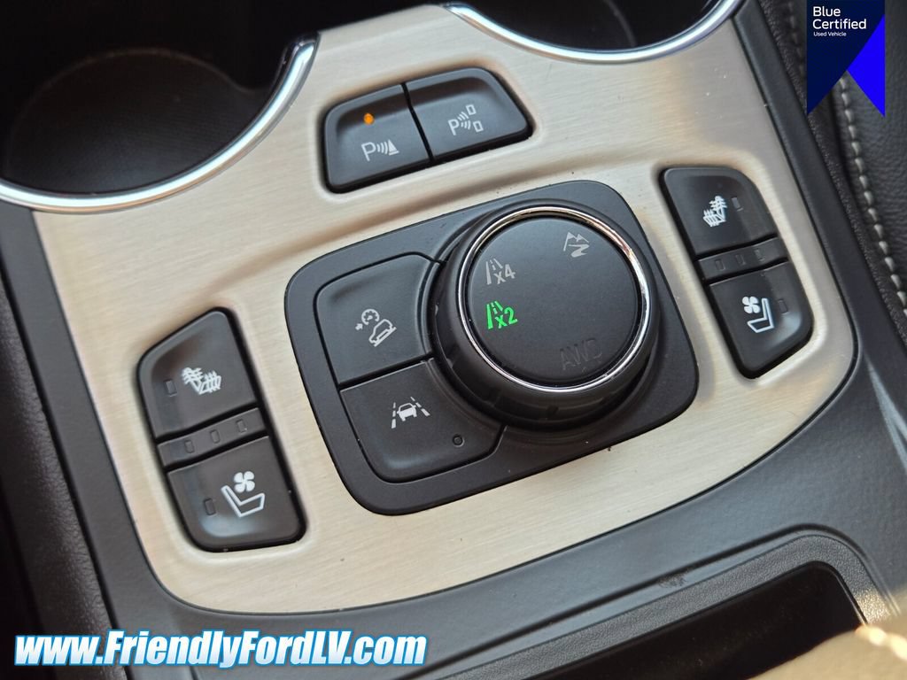 Used 2022 GMC Terrain Denali w/ Denali Premium Package AWD/4WD image 24