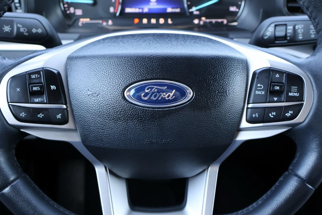 Certified 2024 Ford Explorer XLT RWD image 36
