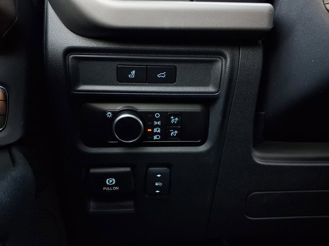 Certified 2023 Ford Expedition XLT image 19