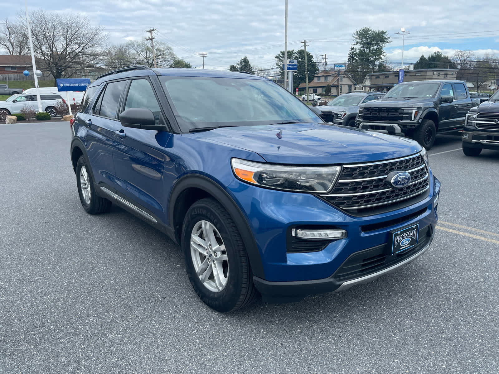 Certified 2022 Ford Explorer XLT w/ Equipment Group 202A image 7