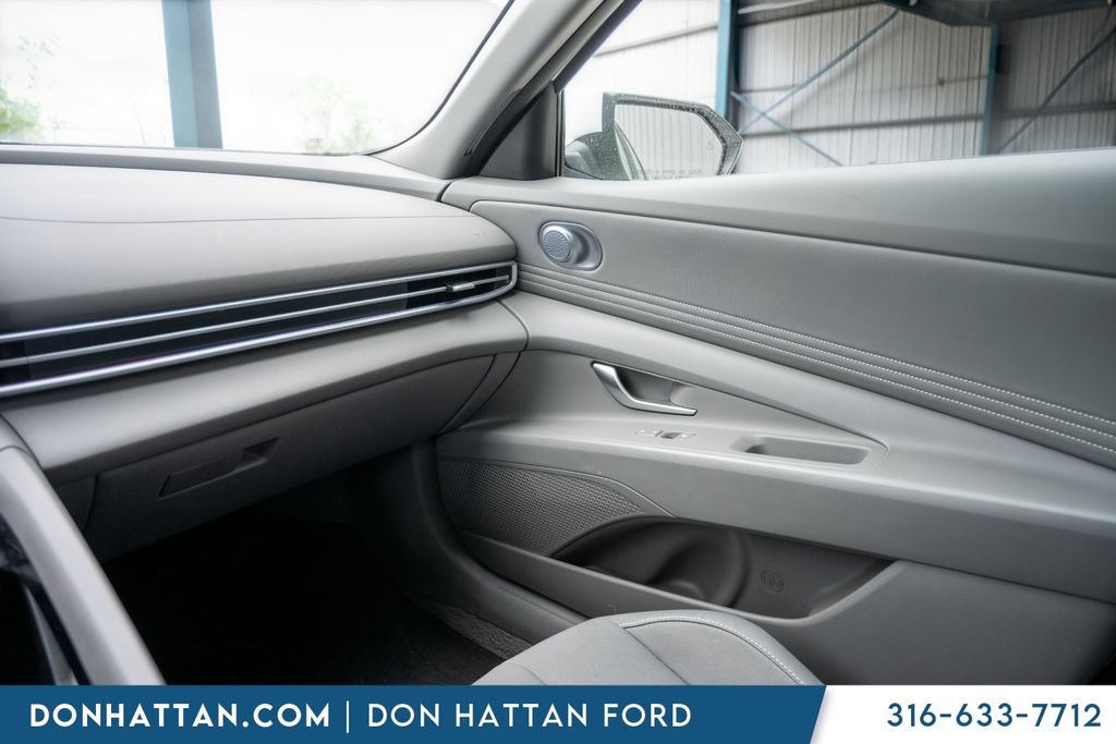 Used 2024 Hyundai Elantra SEL w/ Convenience Package FWD image 13