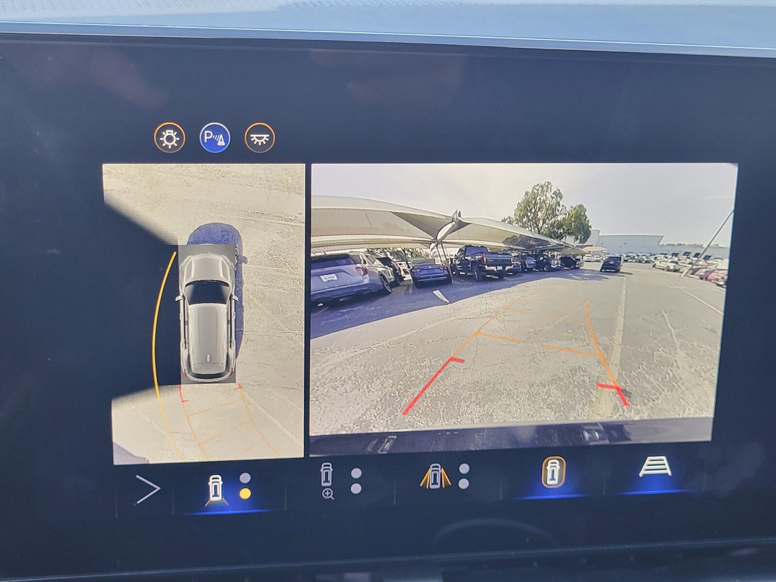 Used 2025 Chevrolet Equinox LT w/ Convenience Package II image 21