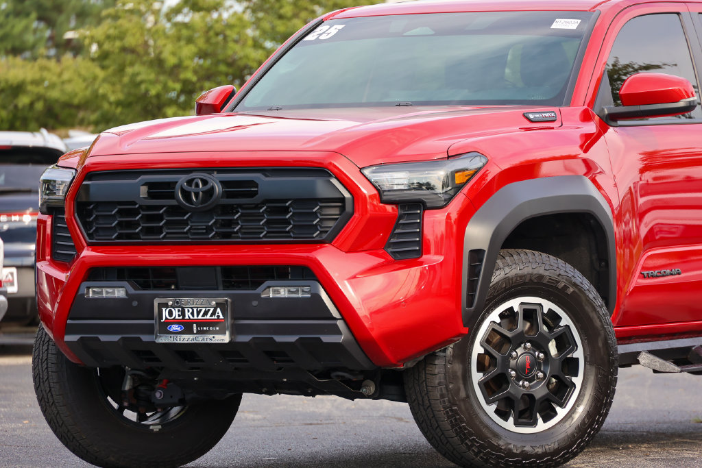 Used 2025 Toyota Tacoma TRD Off-Road w/ TRD Off Road Upgrade Package AWD/4WD image 19