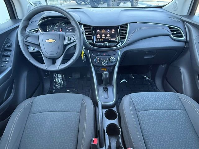 Used 2021 Chevrolet Trax LS FWD image 19