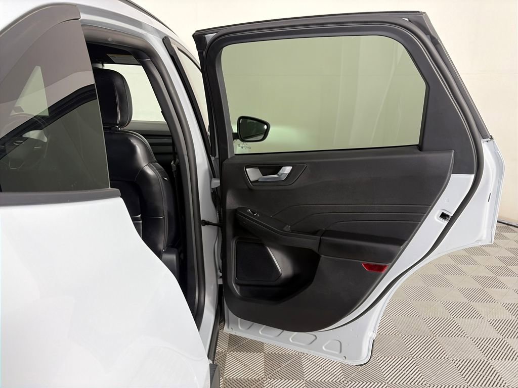Certified 2025 Ford Escape ST-Line Select image 28