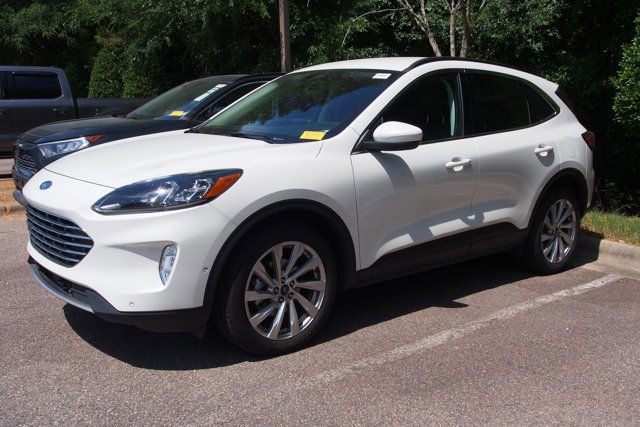 Certified 2022 Ford Escape Titanium w/ Titanium Elite Package AWD/4WD image 4