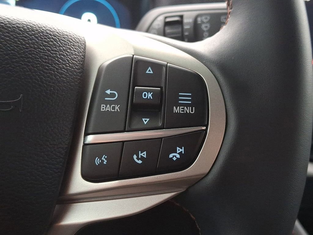 Certified 2025 Ford Explorer Active image 22