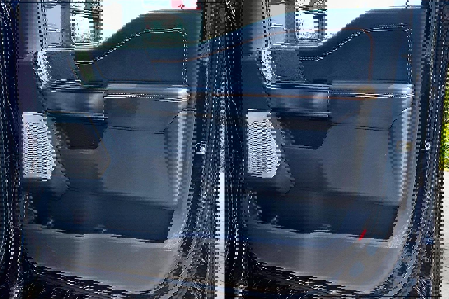 Certified 2023 Ford F250 Platinum w/ FX4 Off-Road Package image 25