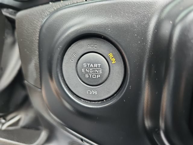 Used 2022 Jeep Wrangler Unlimited Sahara w/ Cold Weather Group AWD/4WD image 30