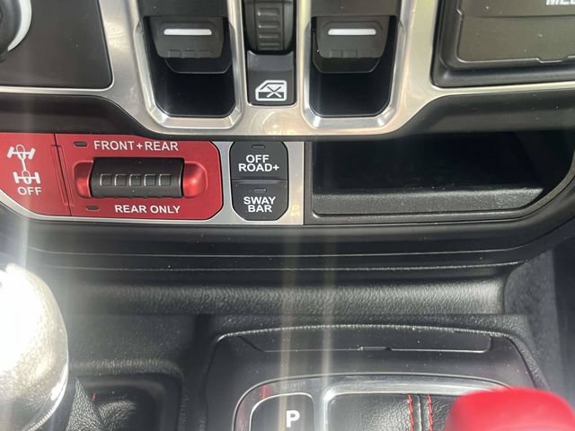 Used 2023 Jeep Wrangler Unlimited Rubicon w/ LED Lighting Group AWD/4WD image 32