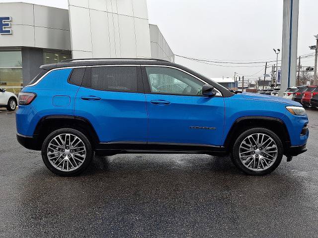 Used 2022 Jeep Compass Limited w/ Elite Group AWD/4WD image 7