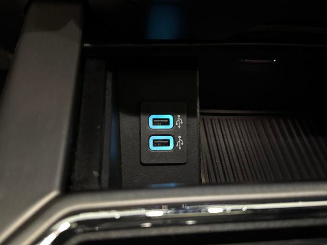 Certified 2019 Ford F350 Platinum w/ Platinum Ultimate Package image 31