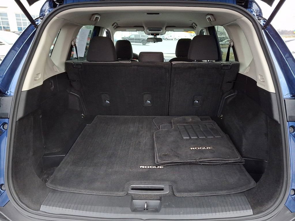 Used 2022 Nissan Rogue SV image 28