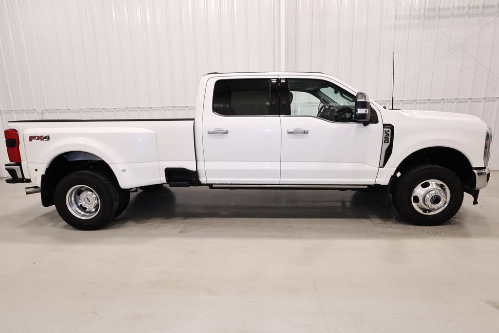 Certified 2025 Ford F350 Lariat w/ Lariat Ultimate Package AWD/4WD image 9