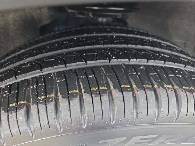 Certified 2025 Ford Explorer Active image 8